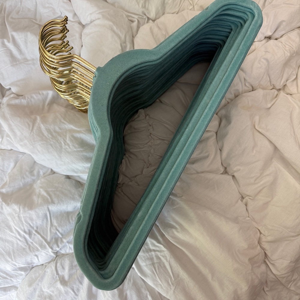 TEAL AQUA PACK OF 49 VELVET CLOSET HANGERS WITH GOLD HOOKS USED HOME
